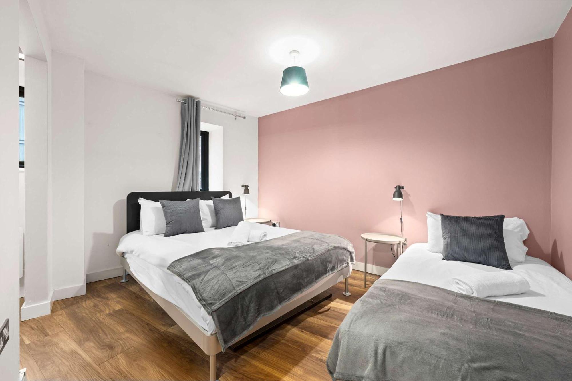 1 Bed Shudehill Flat Sleeps 4 City Centre — Photos 1